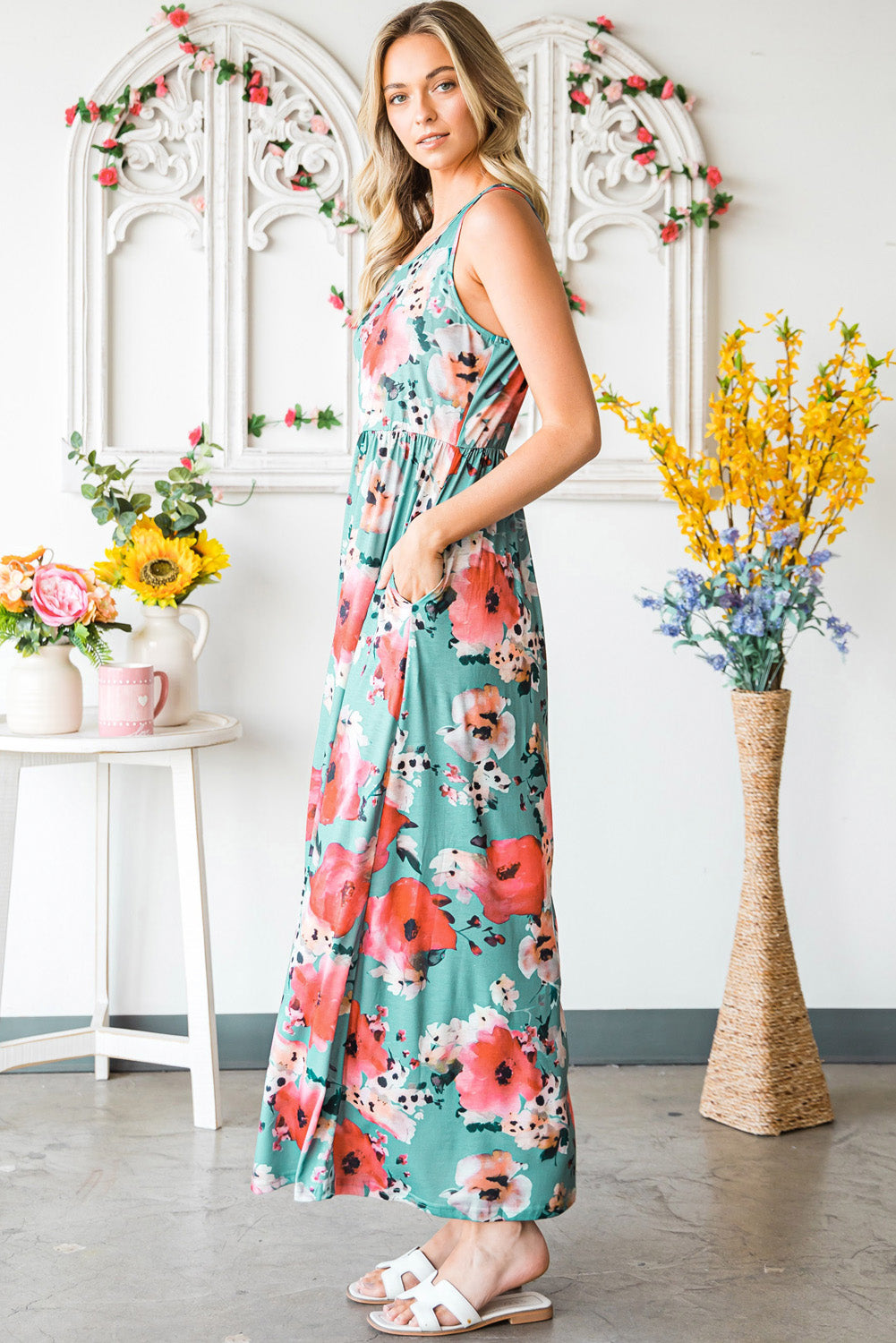 Breezy Sleeveless Maxi Dress with Pockets