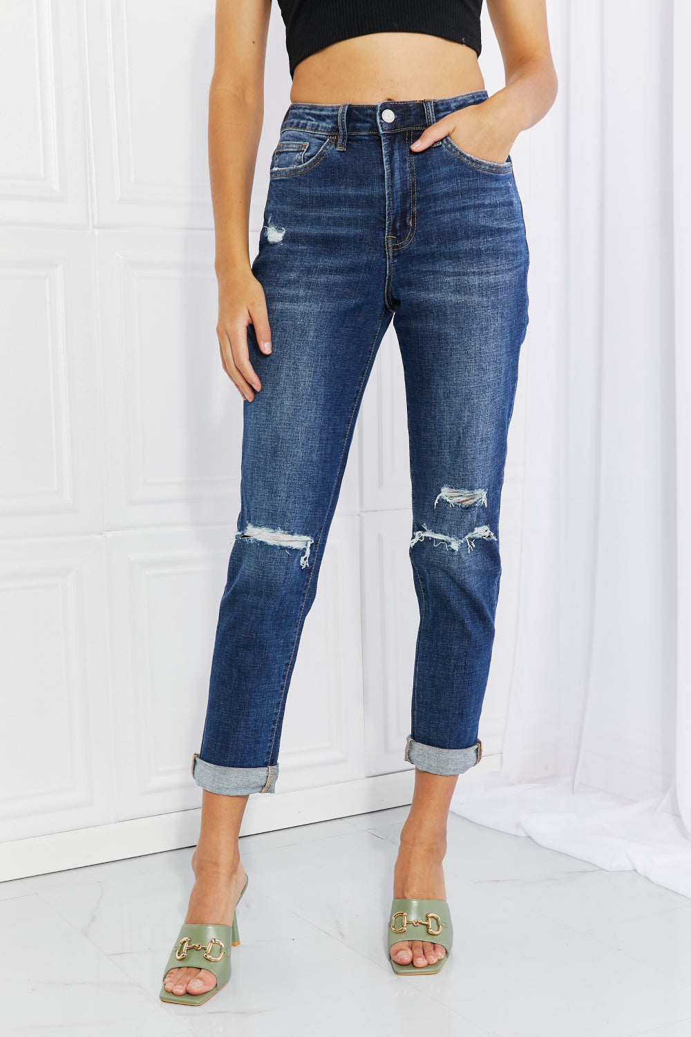Vervet by Flying Monkey Distressed Cropped Jeans