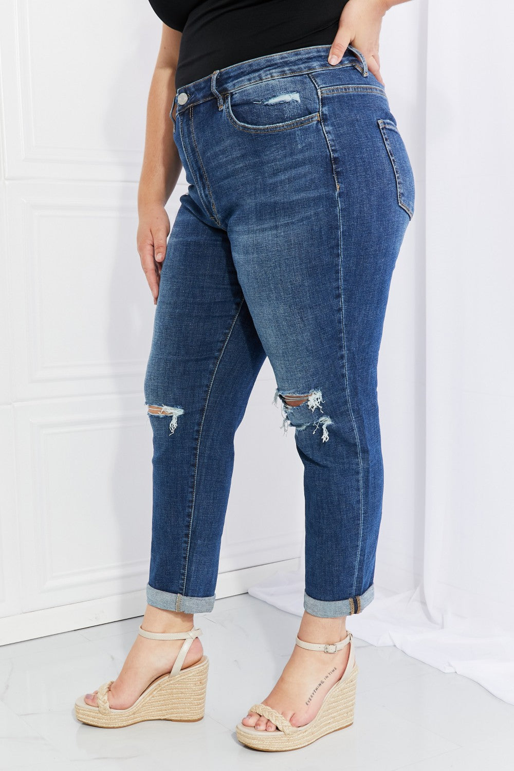 Vervet by Flying Monkey Distressed Cropped Jeans